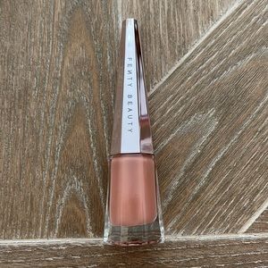 Fenty Beauty Stunna Lip Paint in shade Unbutton!